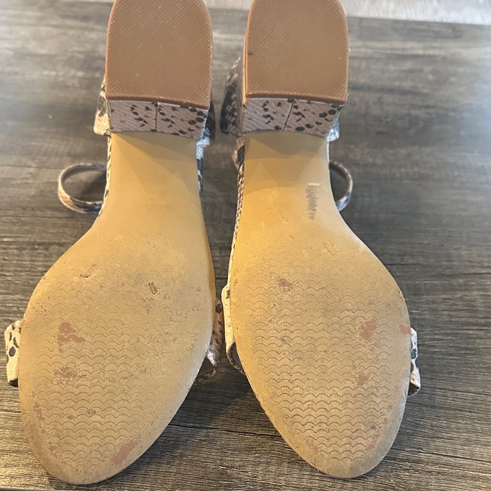 🖤 🏴‍☠️ Steve Madden "Irenee" Snake Print Heels - Picture 5 of 6
